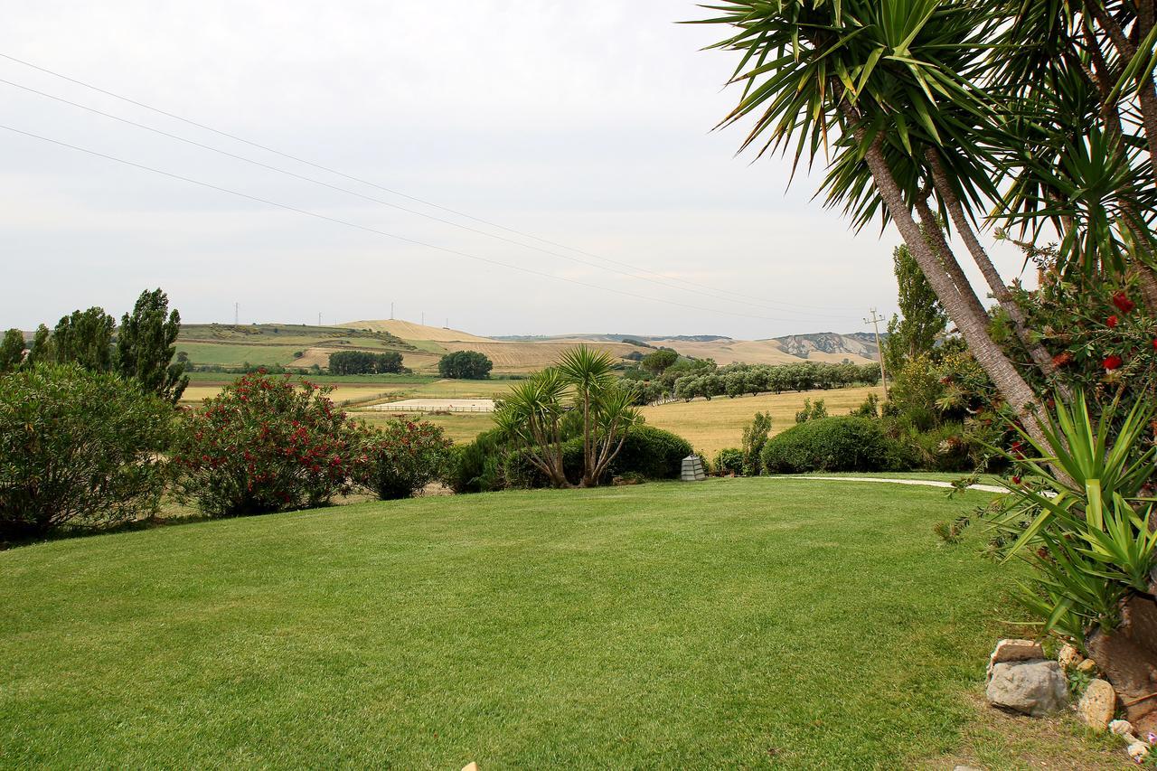 Casale Farnesiana B&B Tarquinia Esterno foto