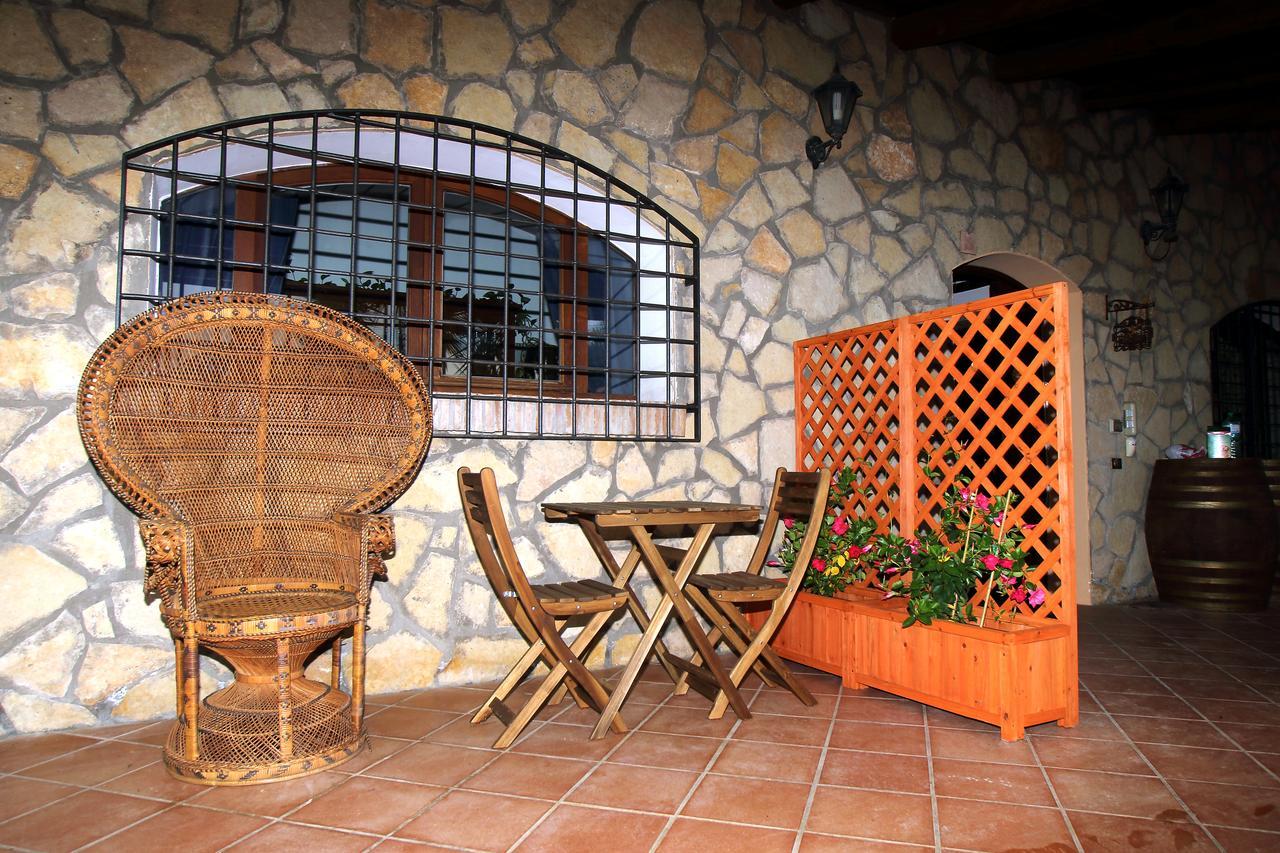 Casale Farnesiana B&B Tarquinia Esterno foto